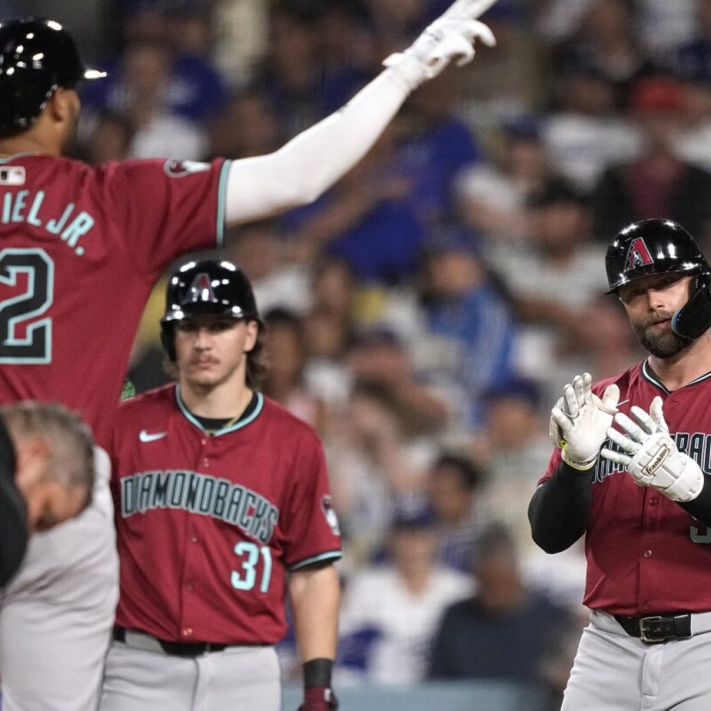 Christian Walker hits 16th and 17th career homers at Dodger Stadium, Diamondbacks rout Dodgers 12-4