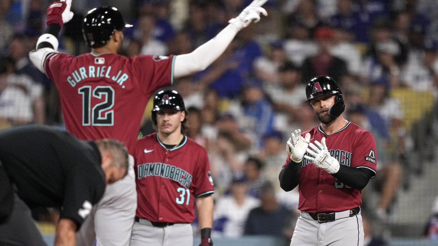 Christian Walker hits 16th and 17th career homers at Dodger Stadium, Diamondbacks rout Dodgers 12-4