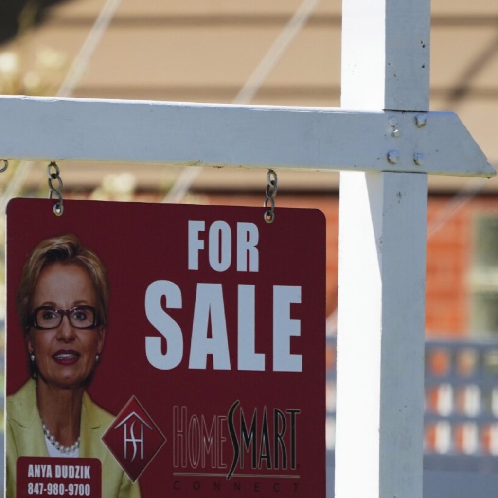 Average rate on a 30-year mortgage climbs for the first time since late May to just under 7%