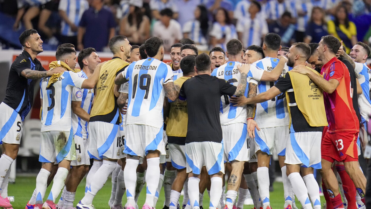 Argentina reaches Copa America semifinals, beats Ecuador 4-2 on penalty kicks after 1-1 draw