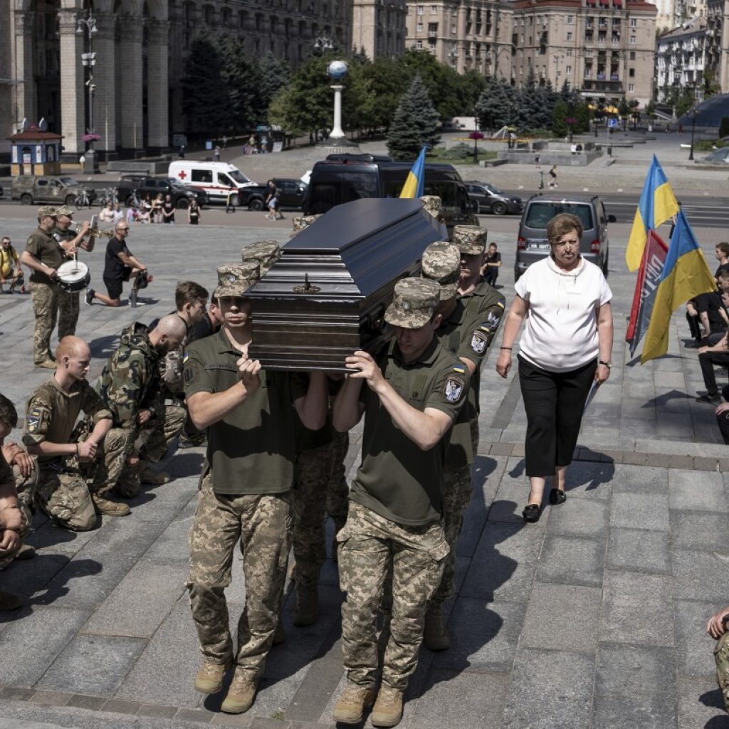 Russian strikes leave thousands in northern Ukraine without power and water