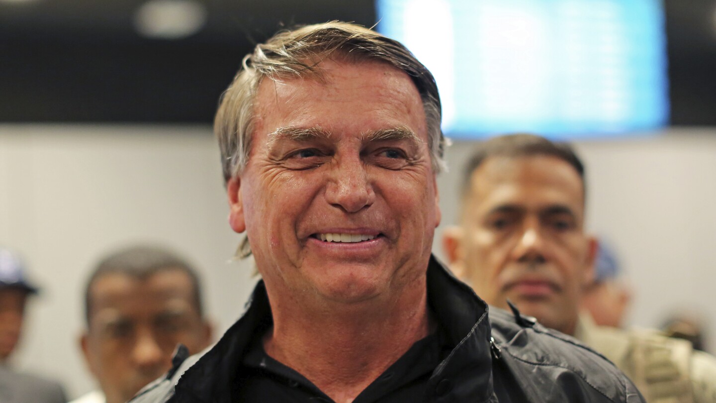 Brazil’s police say Bolsonaro embezzled $1.2 million in undeclared jewelry from Saudi Arabia