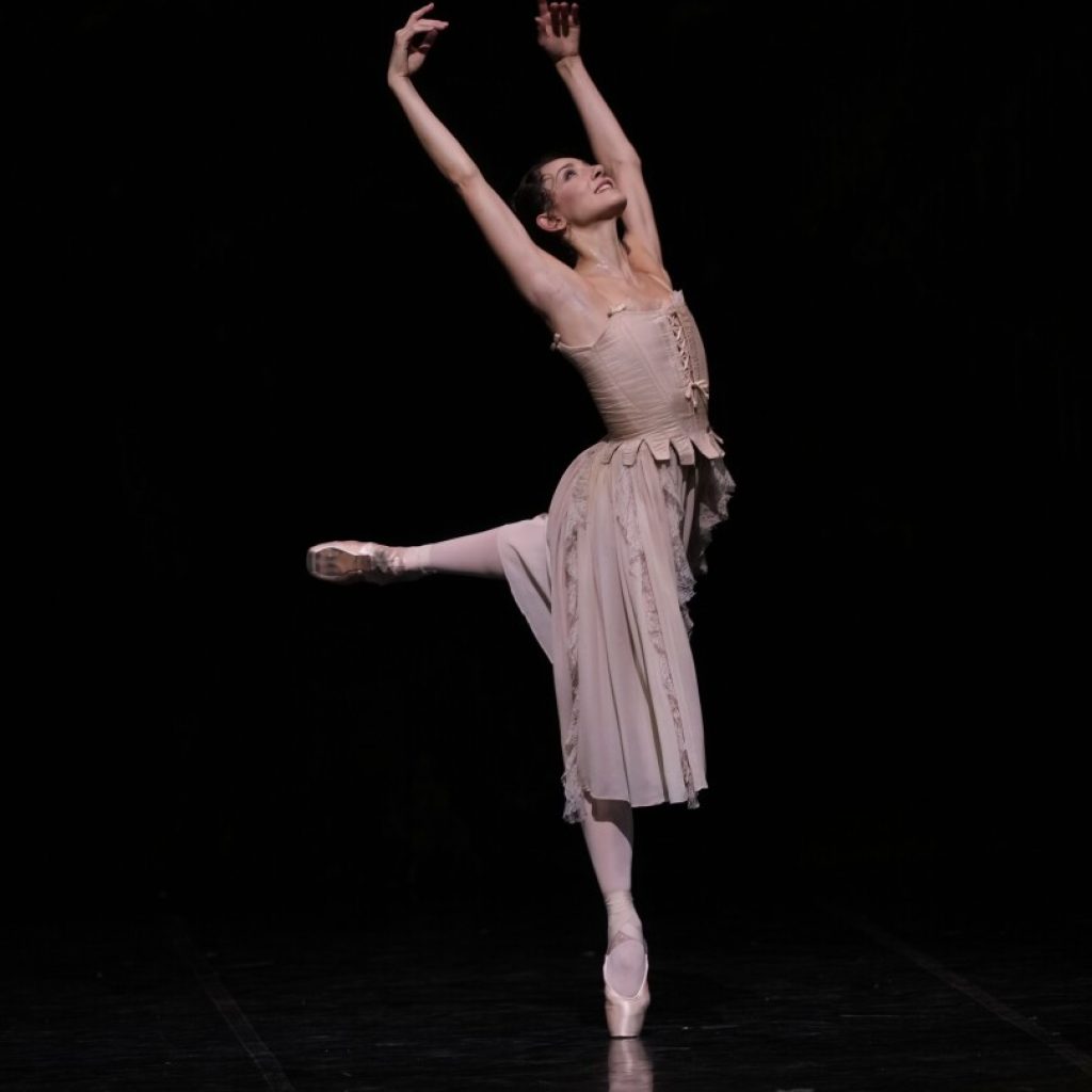 Nicoletta Manni shines as La Scala’s 1st company Etoile principal dancer in nearly 40 years