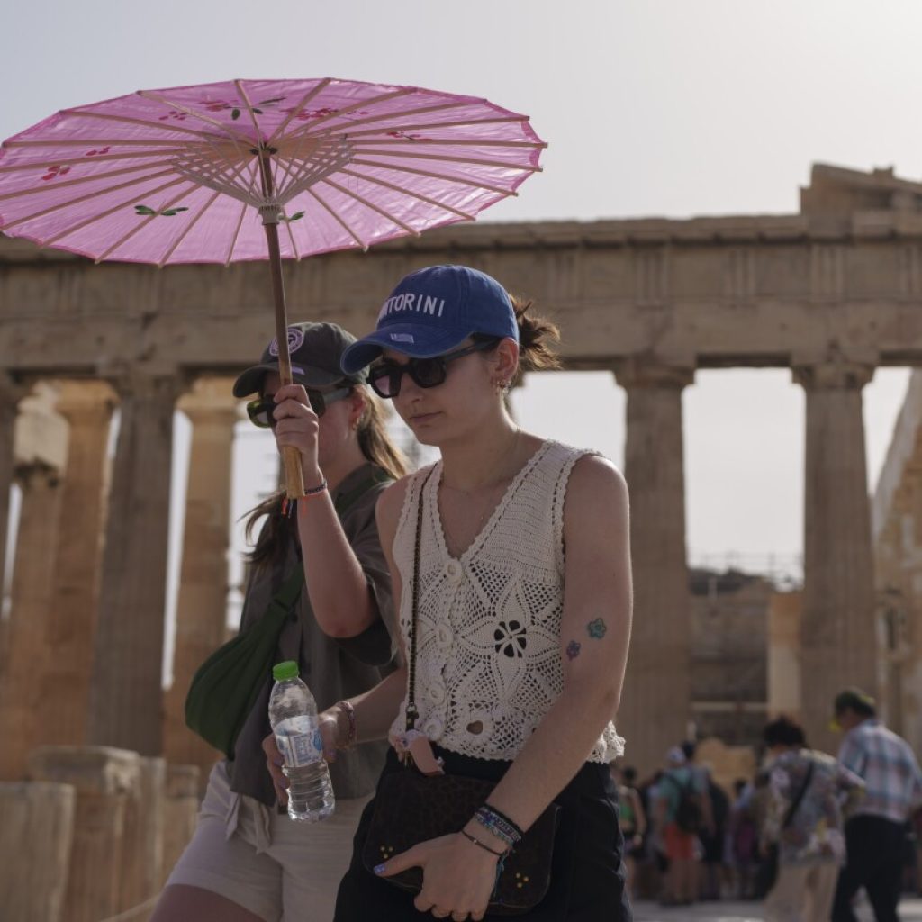 New heat wave in Greece expected to last at least a week. North Macedonia also swelters