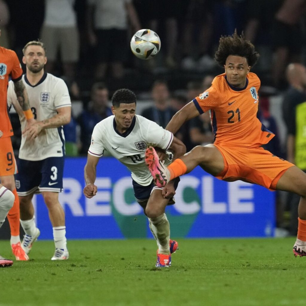 Man United signs Netherlands striker Zirkzee from Bologna for reported $47M