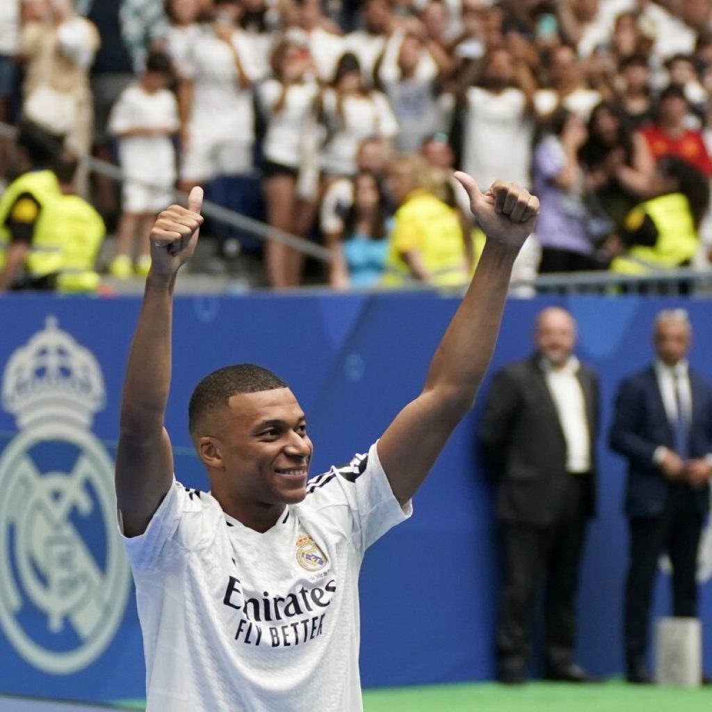 On ‘incredible day,’ Kylian Mbappé welcomed by Real Madrid fans at packed Santiago Bernabeu Stadium