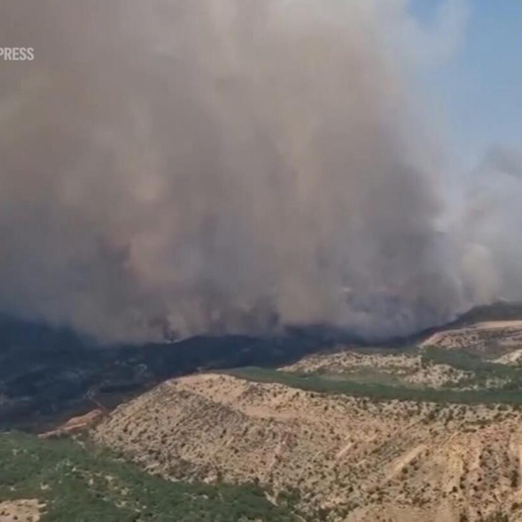 Countries in south-eastern Europe continue to battle wildfires as temperatures soar | AP News