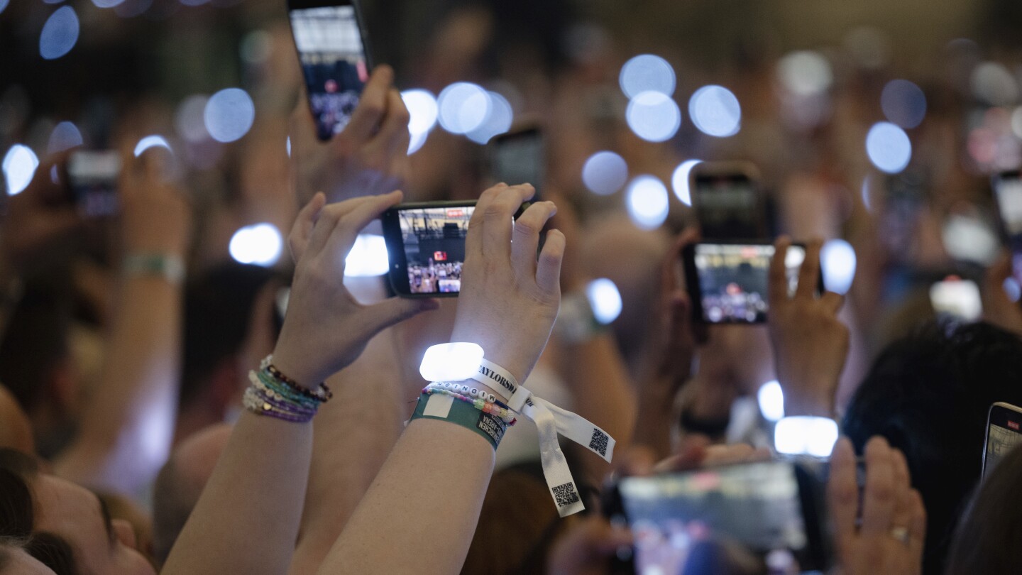 German police detain a suspected stalker ahead of a Taylor Swift concert