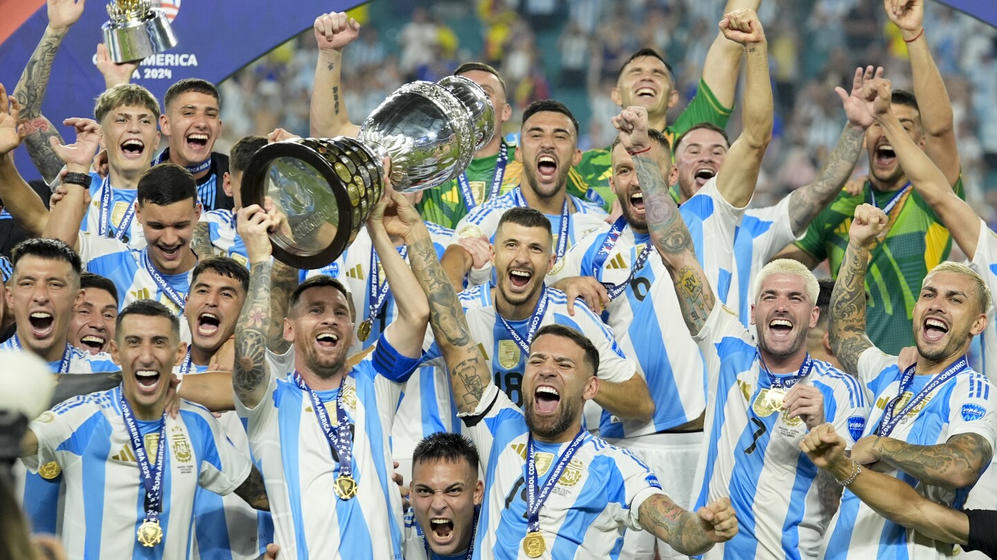 Argentina tops FIFA men’s rankings as government hits back at critics of team’s racist France song