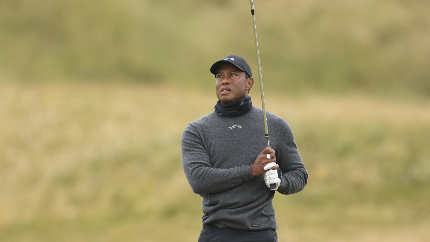 Tiger Woods in danger of missing cut at British Open again after 8-over 79 at Royal Troon