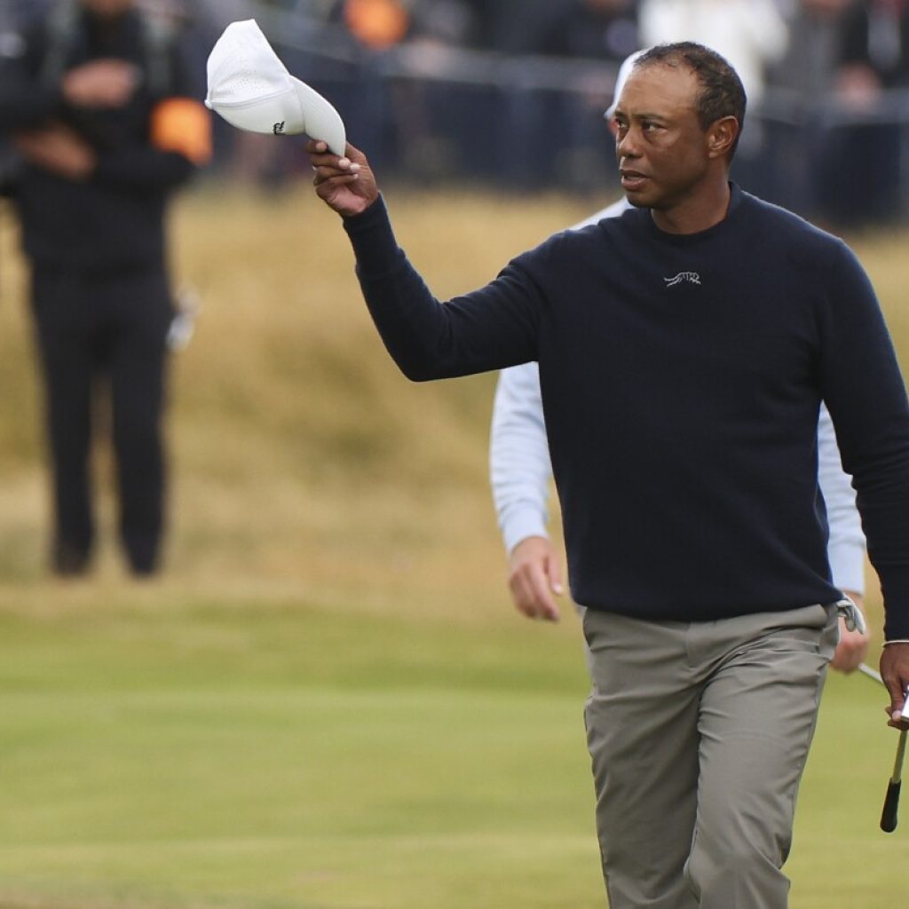 Tiger Woods ends his season by missing the cut in the British Open