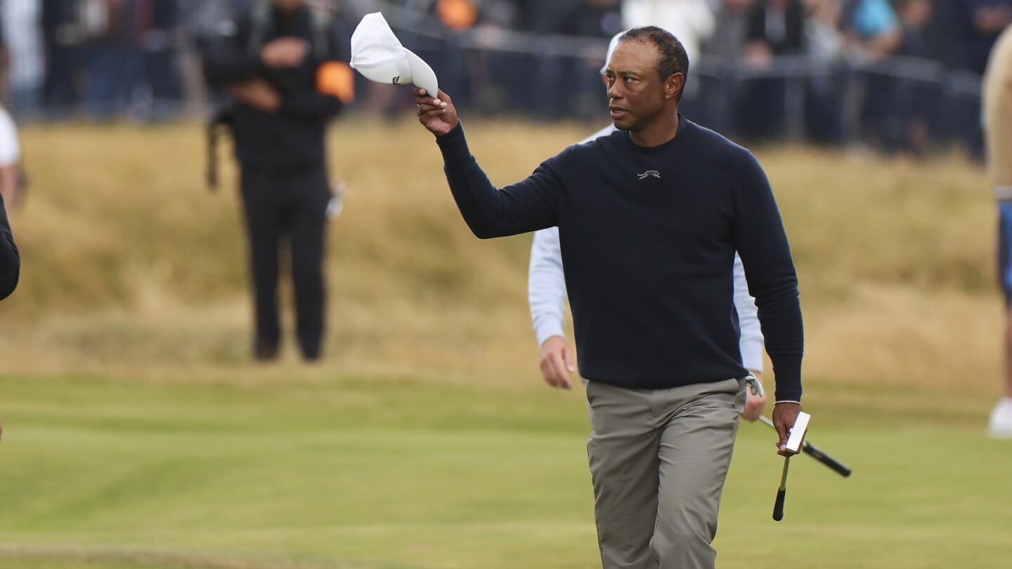 Tiger Woods ends his season by missing the cut in the British Open