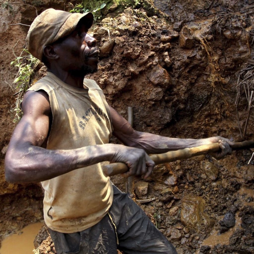 Governor of eastern Congo’s gold-rich province bans mining activities to ‘restore order’