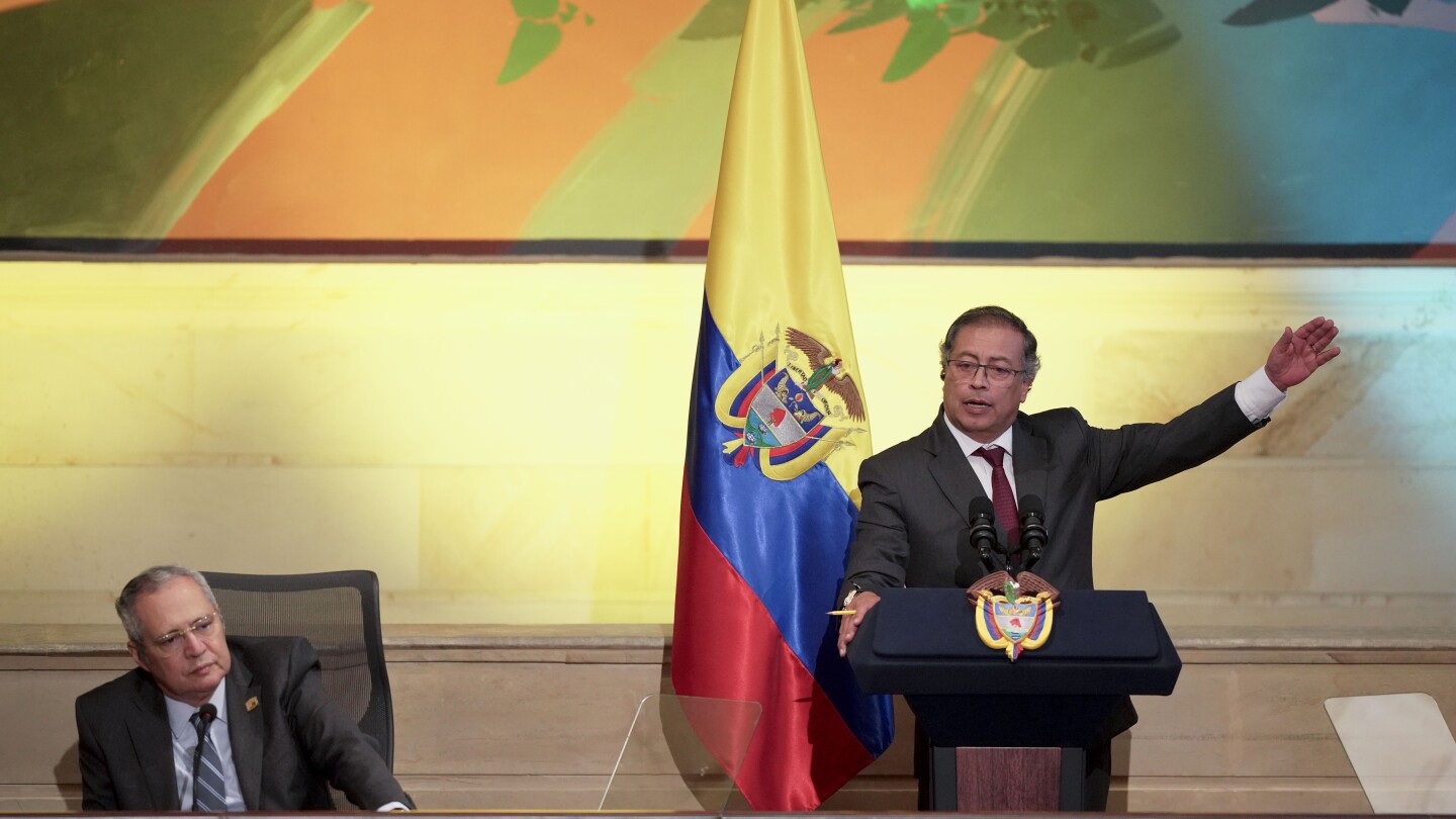 Colombia’s president pushes for health and labor changes as he opens new session of congress