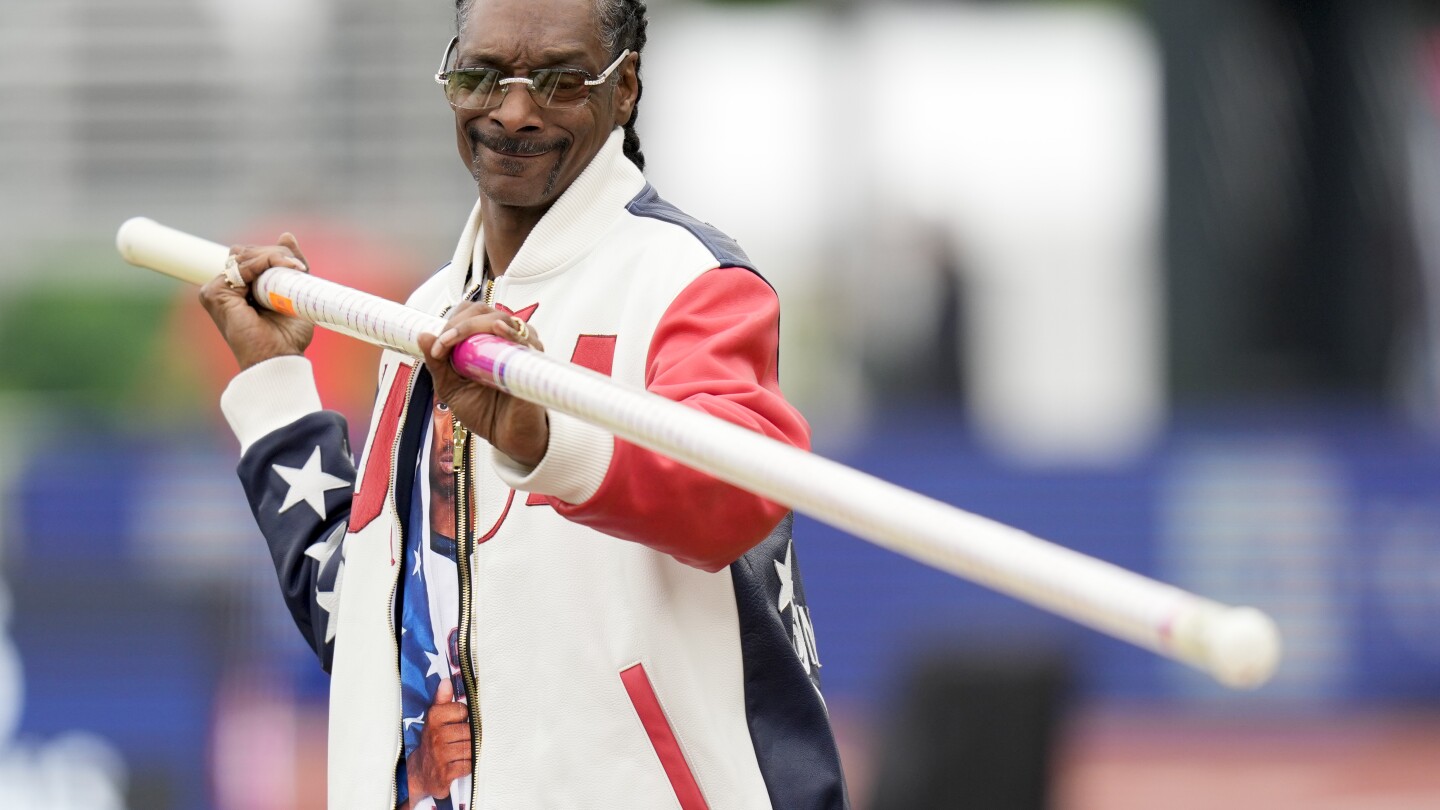 Snoop Dogg aims to inspire global audience at Paris Olympics as torch bearer before opening ceremony