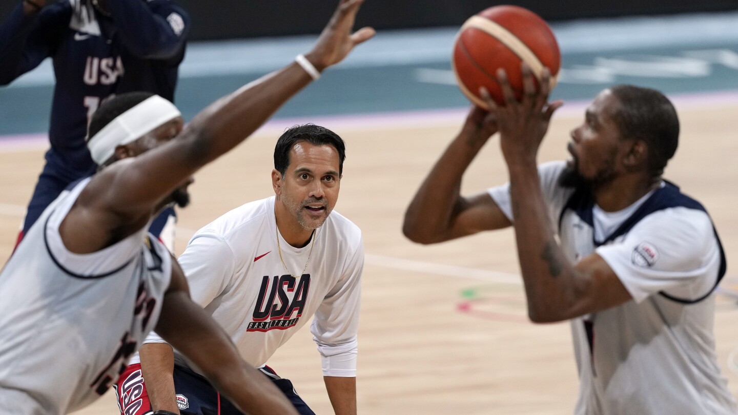 US Olympic basketball team is eager to find balance between being players and being fans