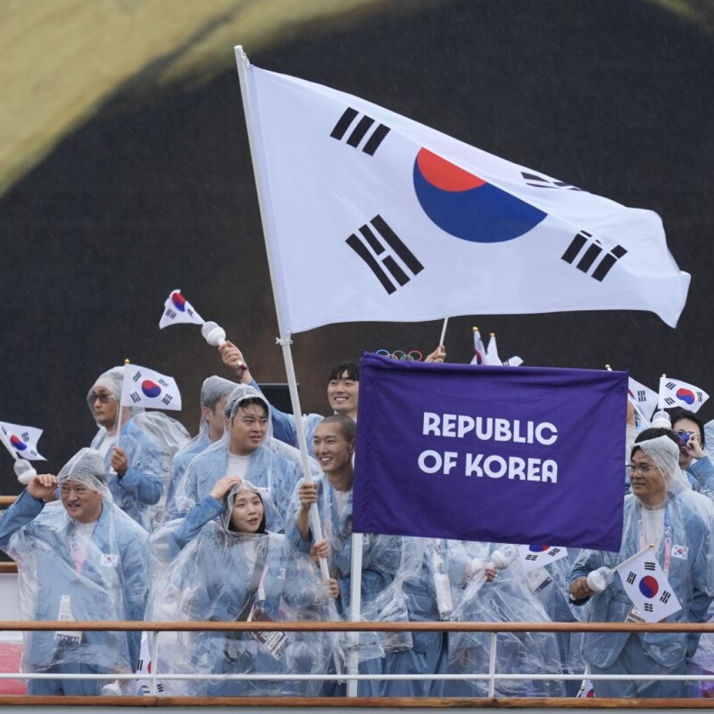 Olympic organizers apologize for introducing South Korean athletes as North Korea