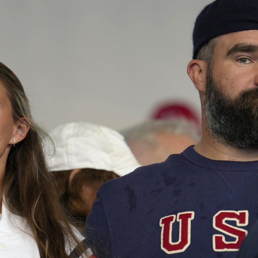 Jason and Kylie Kelce take in U.S. field hockey opener at the Paris Olympics