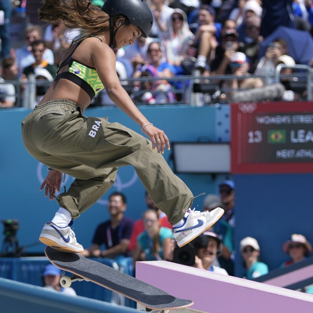 Brazil’s Leal makes the street skateboarding finals despite a tough start to the Paris Olympics