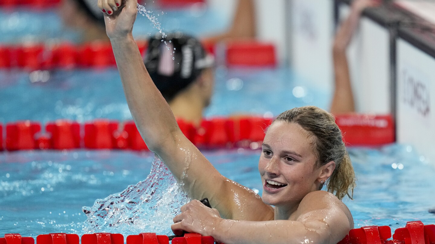 17-year-old Canadian Summer McIntosh wins gold in 400-meter IM, her second medal of the Games