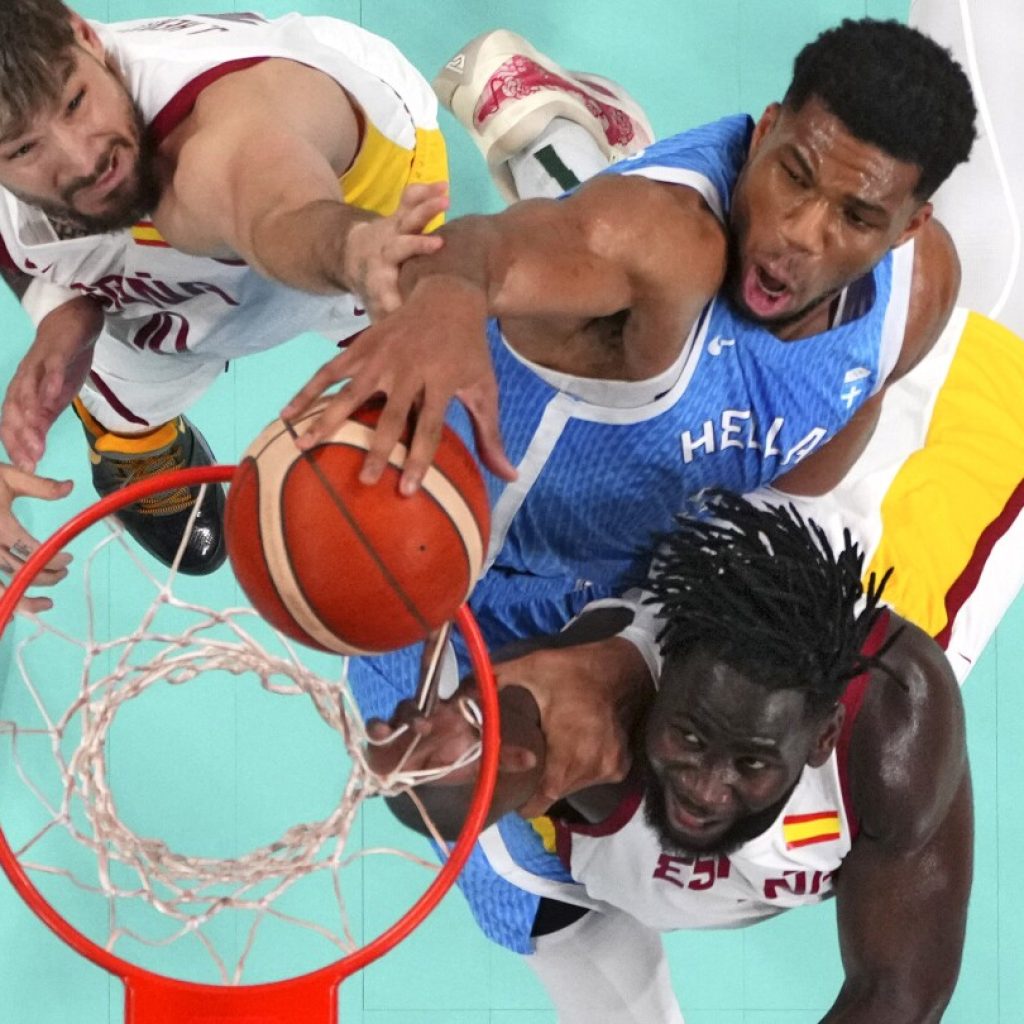 Santi Aldama leads Spain to a 84-77 must-win victory over Greece at the Olympics