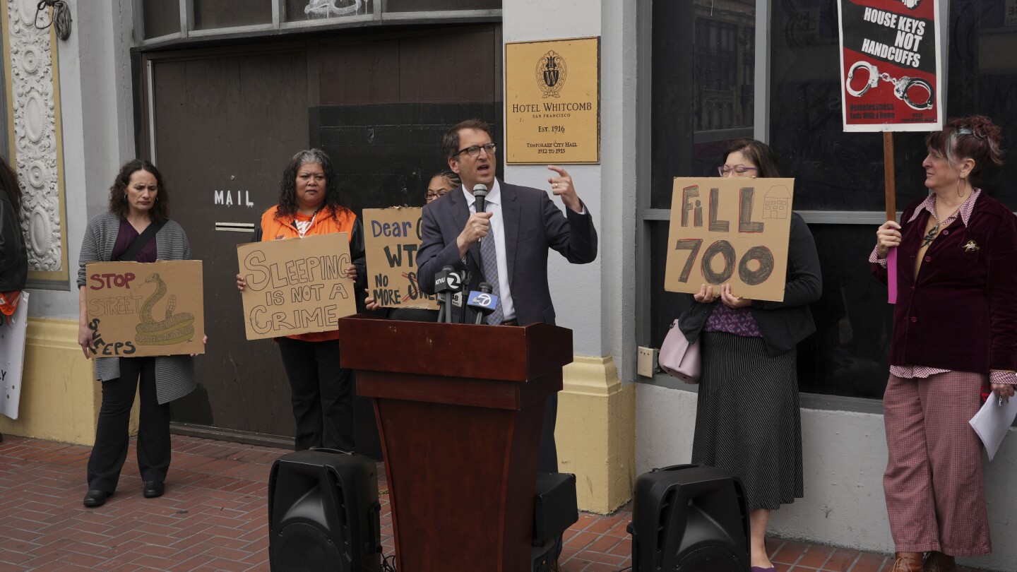 San Francisco police and street cleaners take aggressive approach to clearing homeless encampments