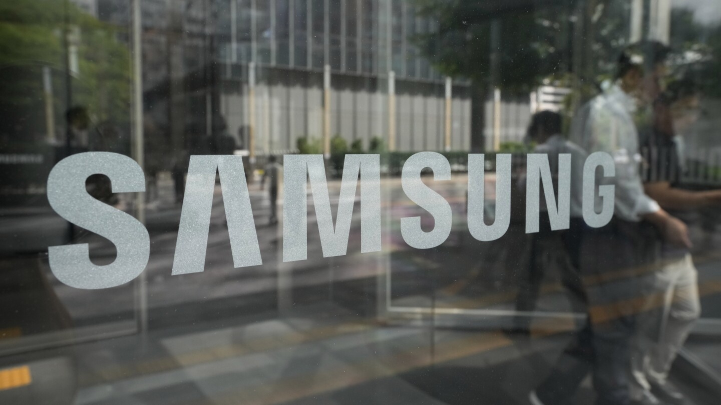 Samsung posts a 15-fold increase in operating profits in last quarter