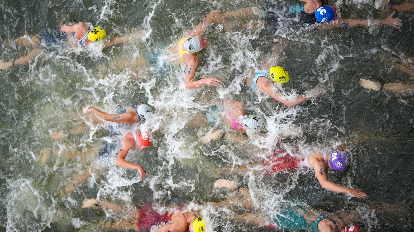 One Extraordinary (Olympic) Photo: David Goldman captures rare look at triathlon swimming