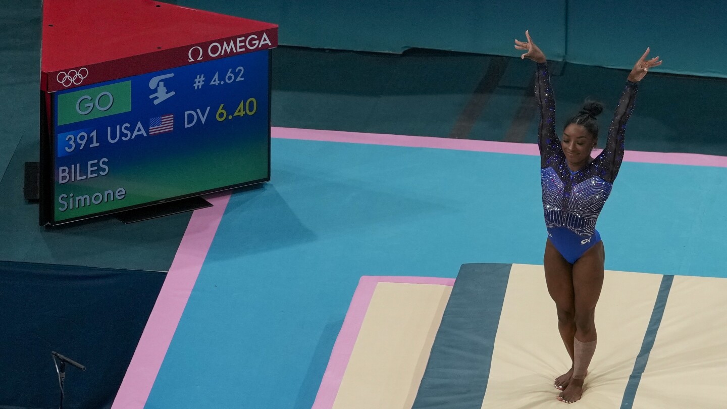 Simone Biles live updates: Olympic gymnastics all-around finals | AP News