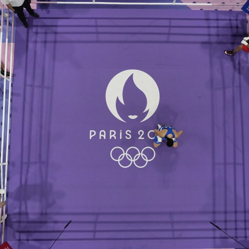 Breakaway boxing body’s president backs the IOC’s handling of gender issues at the Paris Olympics