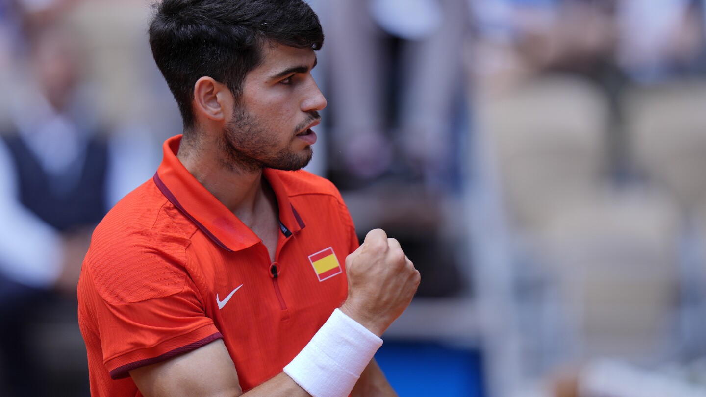 Carlos Alcaraz reaches the Olympics men’s tennis singles final by beating Felix Auger-Aliassime