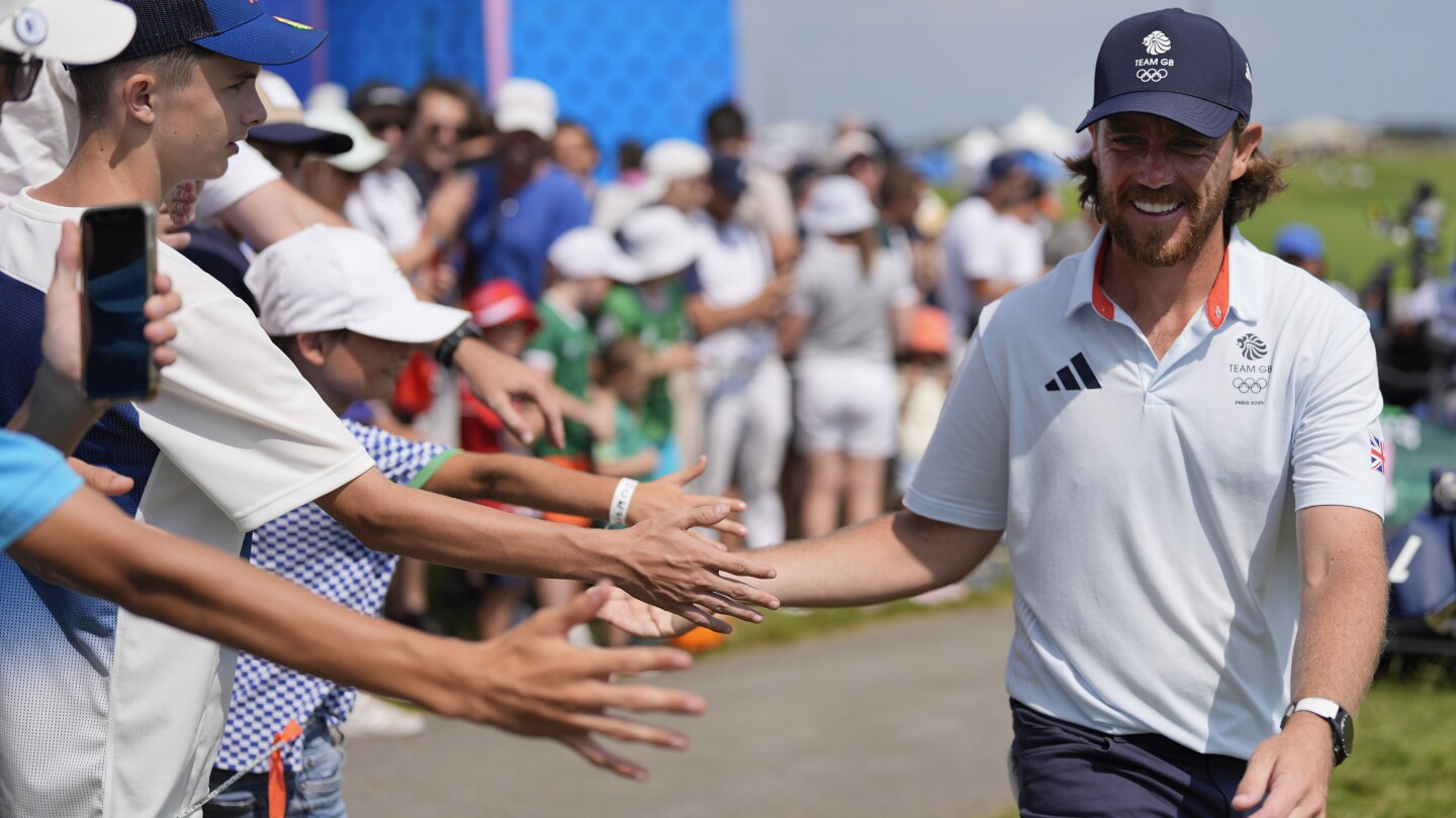 Fleetwood on familiar turf and shares lead as Olympic chase for golf takes shape