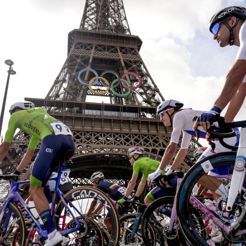 A tour of Paris: The men’s and women’s Olympic road races highlight city’s spectacular sights