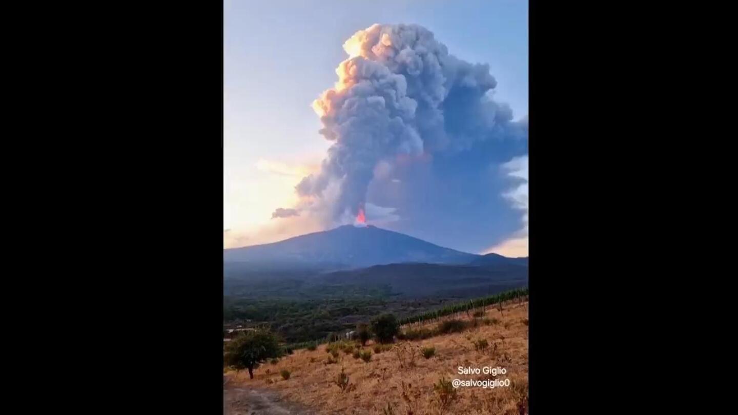 Italy’s Mount Etna erupts with lava fountains and 10-kilometre-high volcanic cloud | AP News