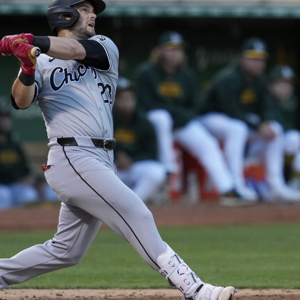 White Sox end AL record-tying losing streak at 21 games with a 5-1 victory over the Athletics