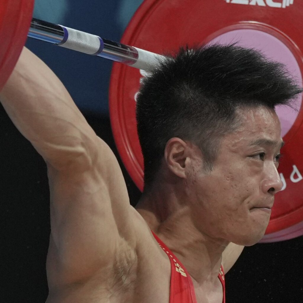 Li Fabin repeats as Olympic weightlifting champ, American Hampton Morris gets bronze