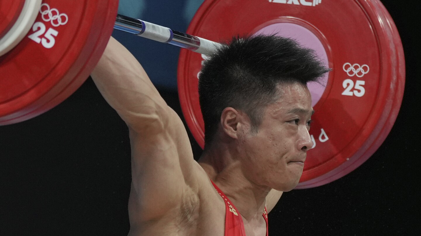 Li Fabin repeats as Olympic weightlifting champ, American Hampton Morris gets bronze