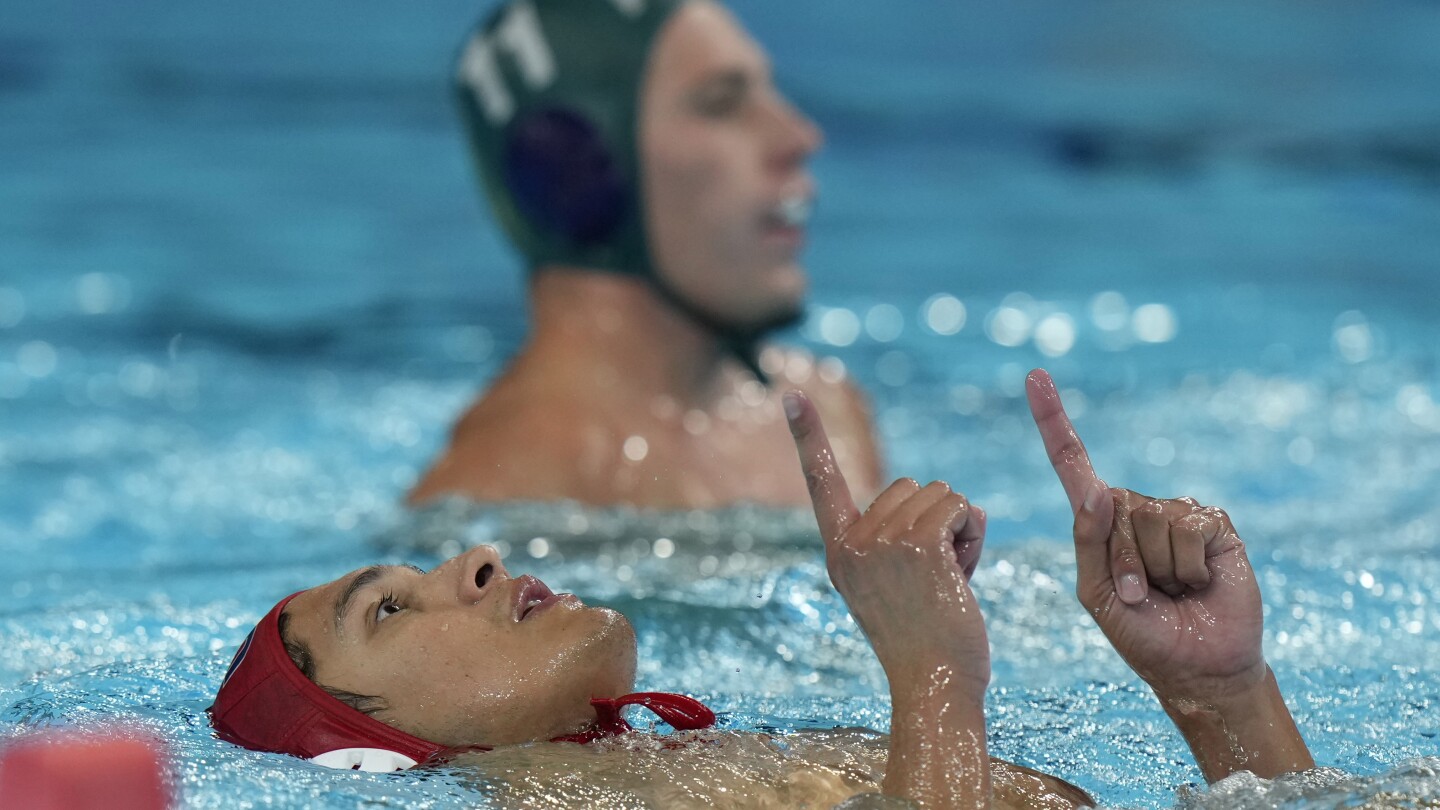 Weinberg helps the US beat Australia 11-10 in the men’s water polo quarters at the Paris Olympics