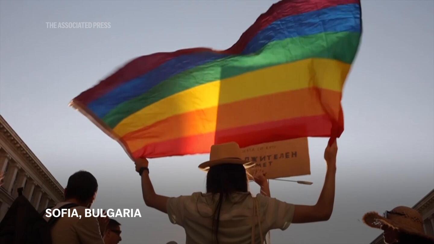 Protesters rally outside Bulgaria parliament to denounce ban on LGBTQ+ ‘propaganda’ in schools | AP News