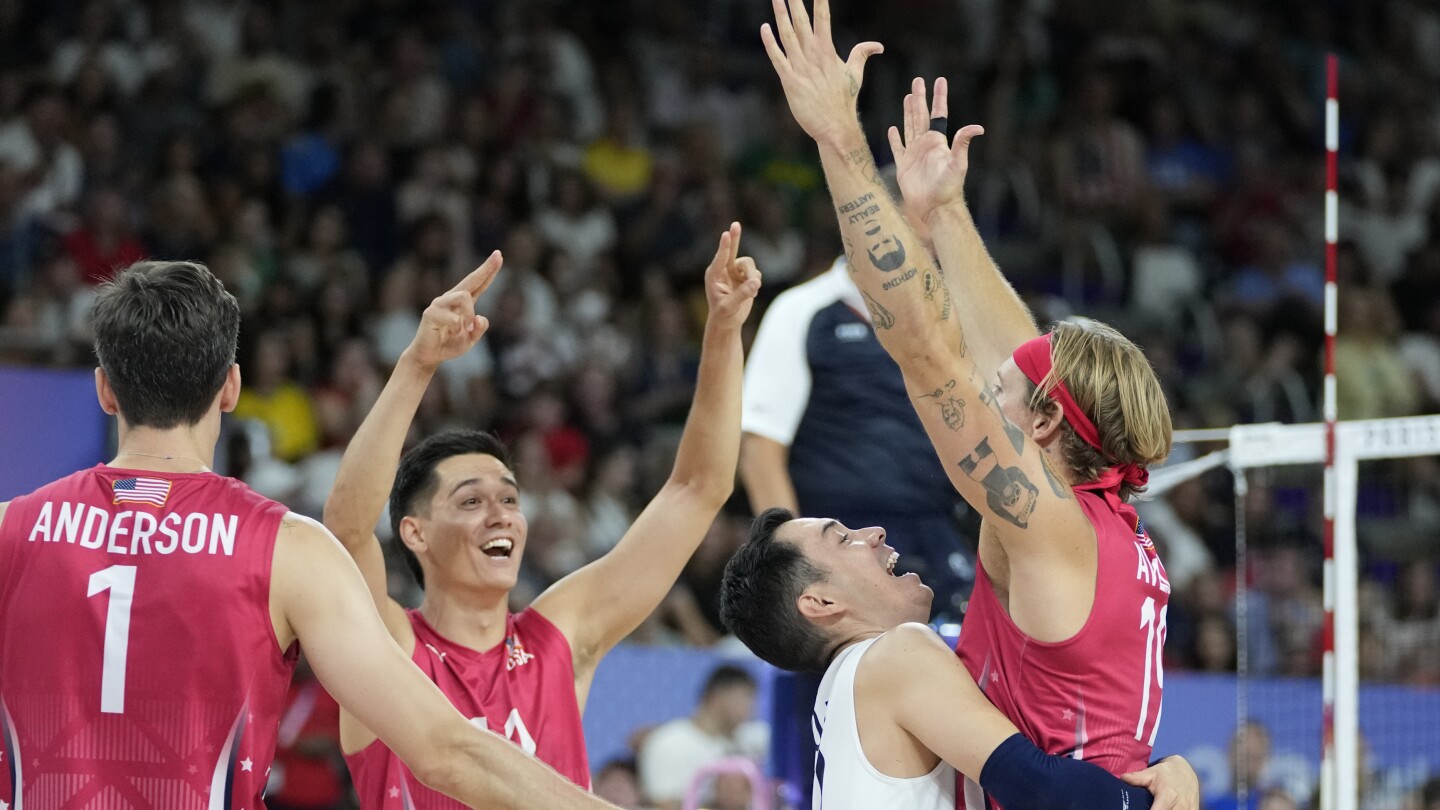 U.S. men win volleyball bronze medal at the Paris Olympics, beating Italy in straight sets