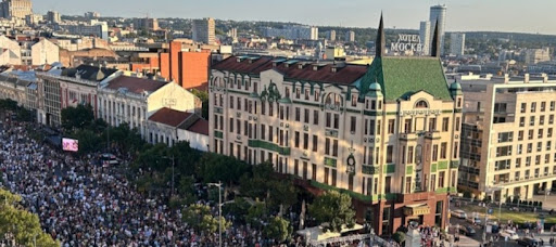 Više hiljada građana okupilo se na Terazijama pred protest protiv iskopavanja litijuma