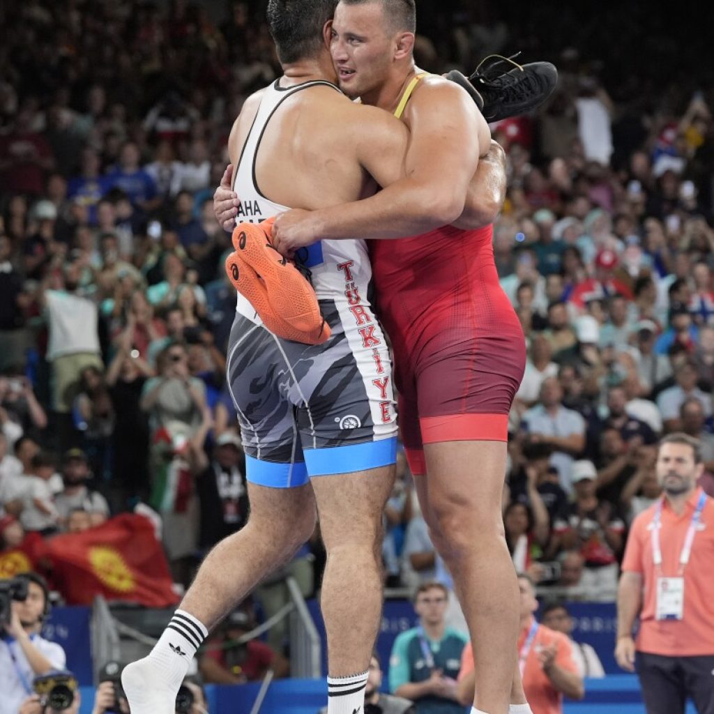 Double retirement: Turkey’s Akgul, Kyrgyzstan’s Lazarev done after wrestling for Olympic bronze