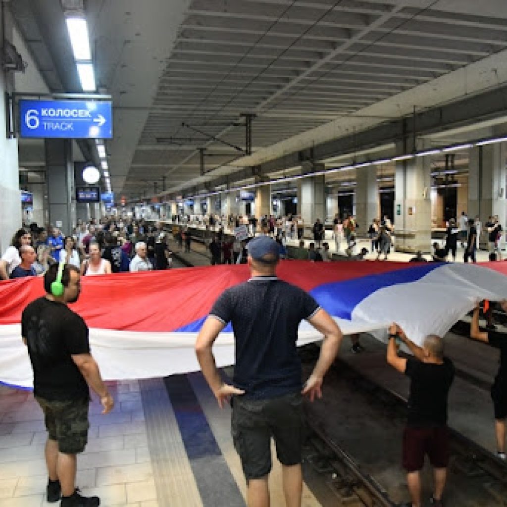 Učesnici protesta zbog iskopavanja litijuma okupljaju se u Pionirskom parku