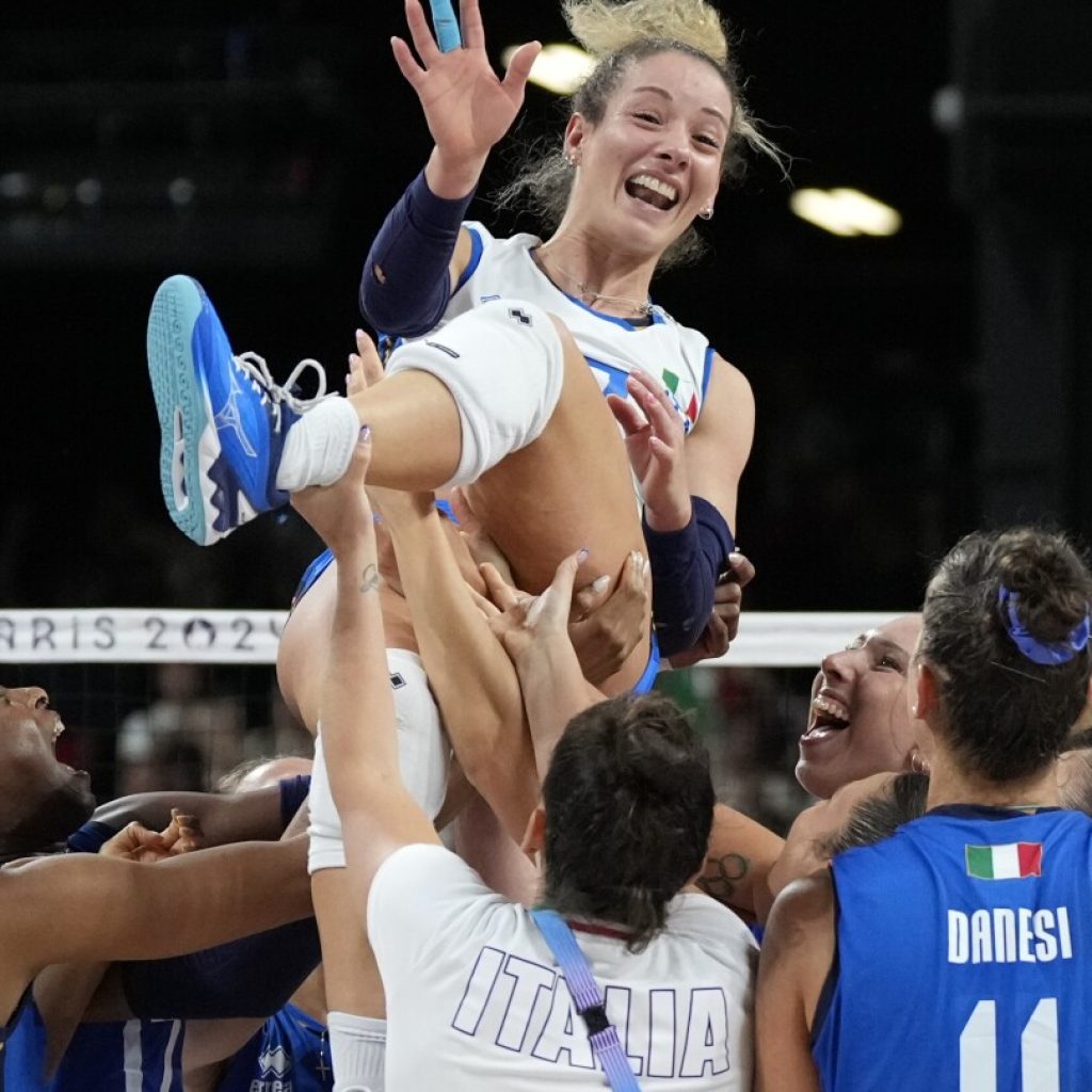 Italy beats defending champion US for gold in women’s volleyball at Paris Olympics