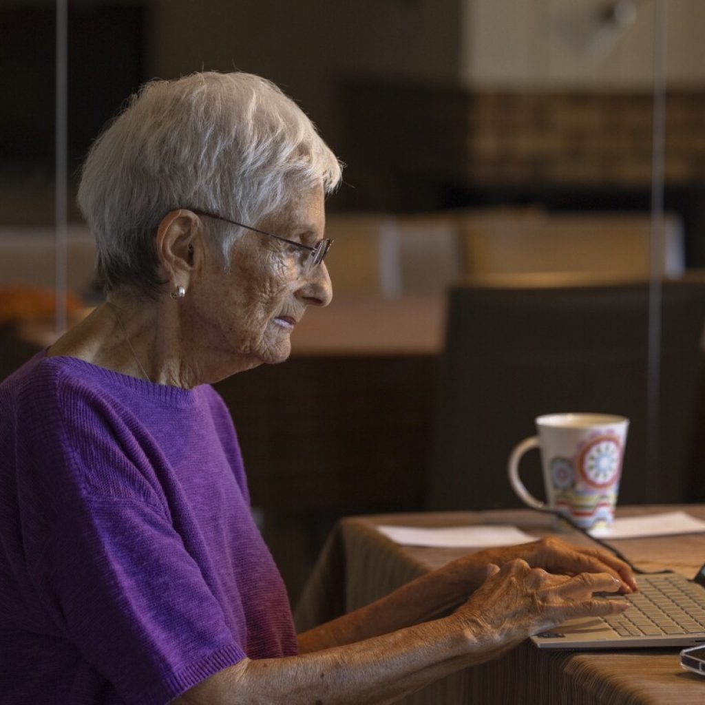 Older Americans prepare themselves for a world altered by artificial intelligence