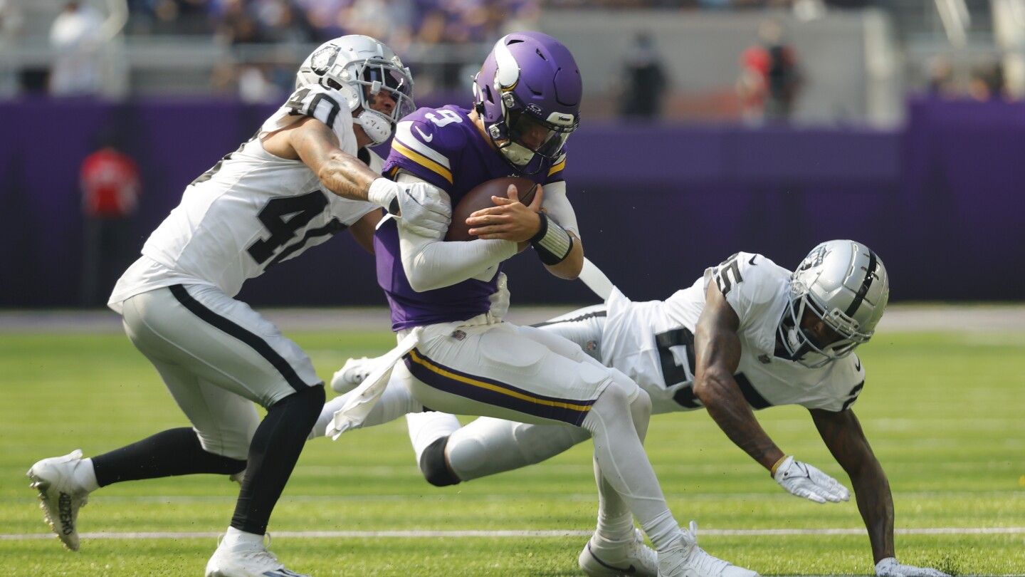 Vikings QB McCarthy needs surgery on meniscus tear in right knee, a big setback in rookie’s progress