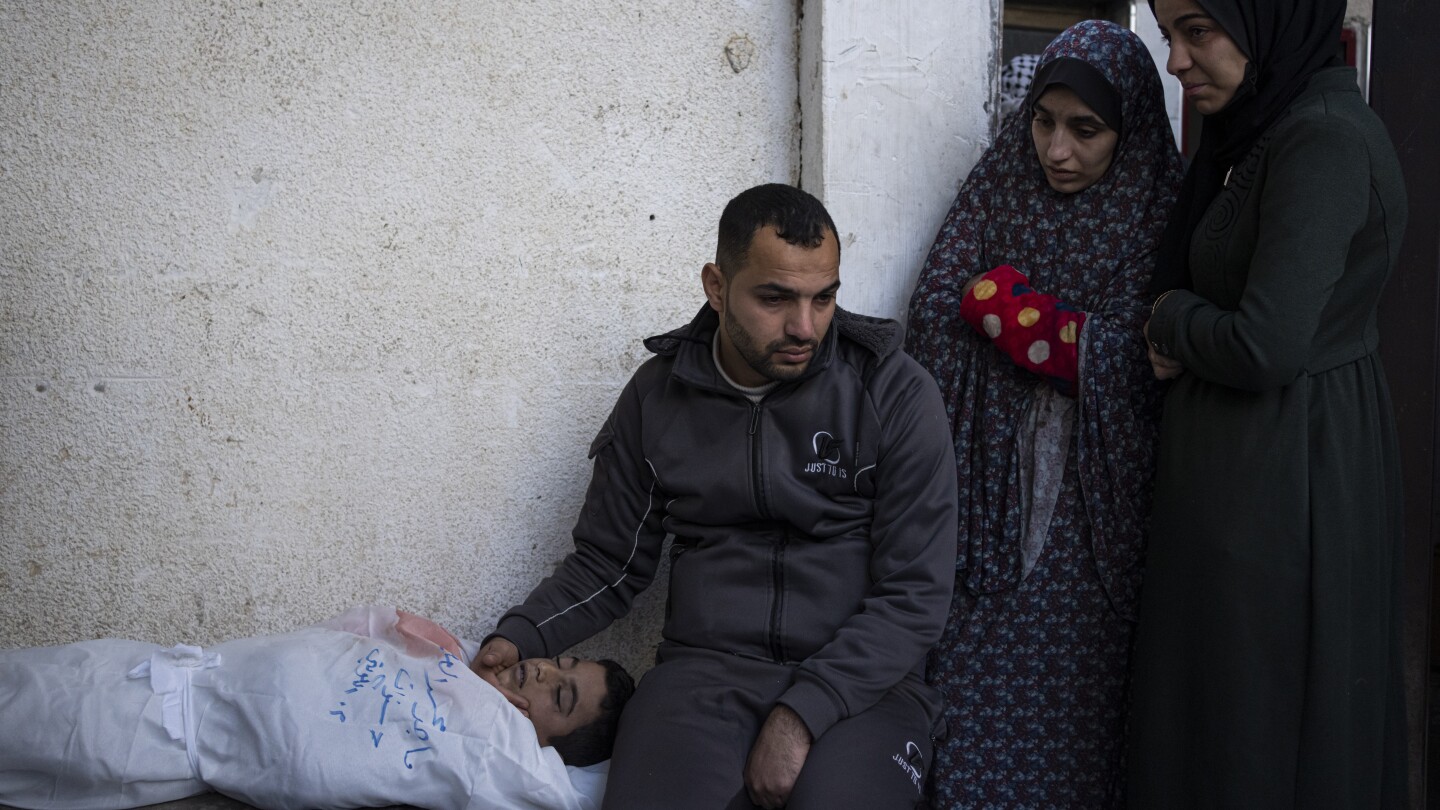 AP Photos: Gaza In Mourning