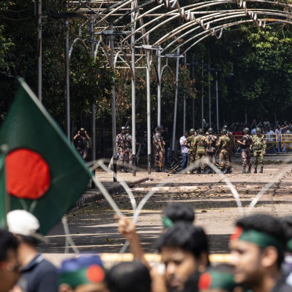 Bangladeshi protesters attack supporters of ex-premier Hasina and harass journalists