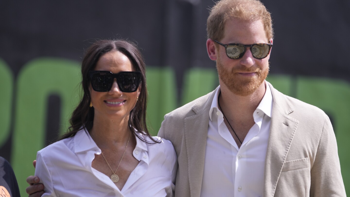 Prince Harry and Meghan arrive in Colombia to promote mental health and combat cyberbullying