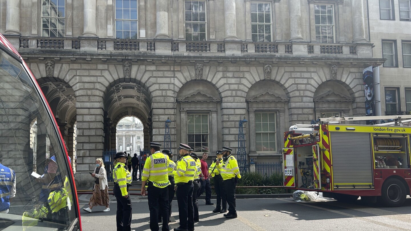 Fire breaks out at London’s Somerset House, home to priceless works by Van Gogh, Cezanne